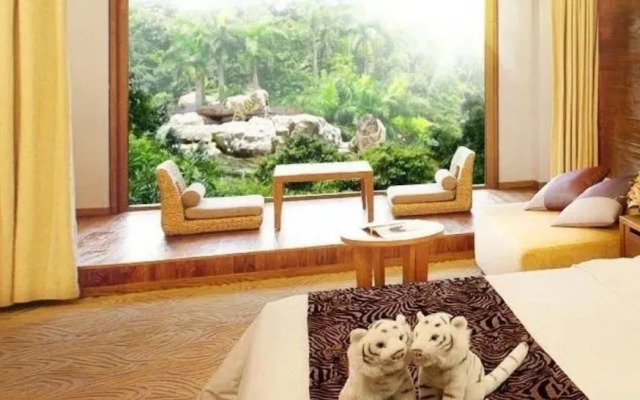 Chime Long Hotel