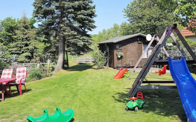 Charming Bungalow With Garden in Kühlungsborn