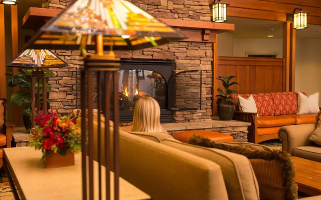 Avila Village Inn