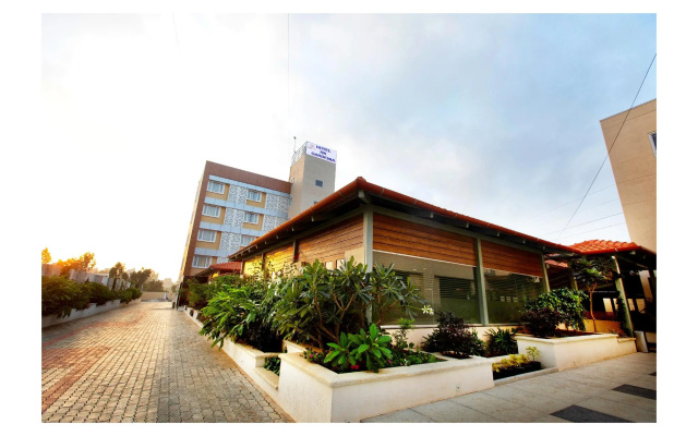 Hotel RK Gardenia