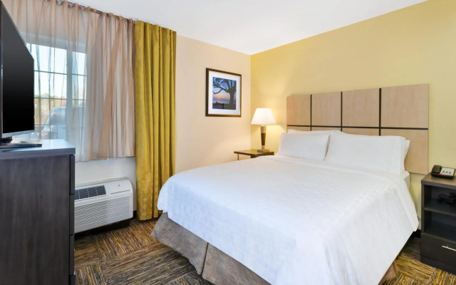 Candlewood Suites Huntersville by IHG