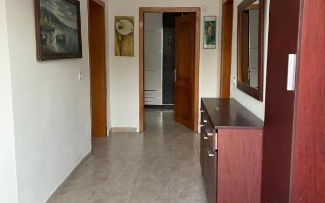 Lovely spacious house with big garden