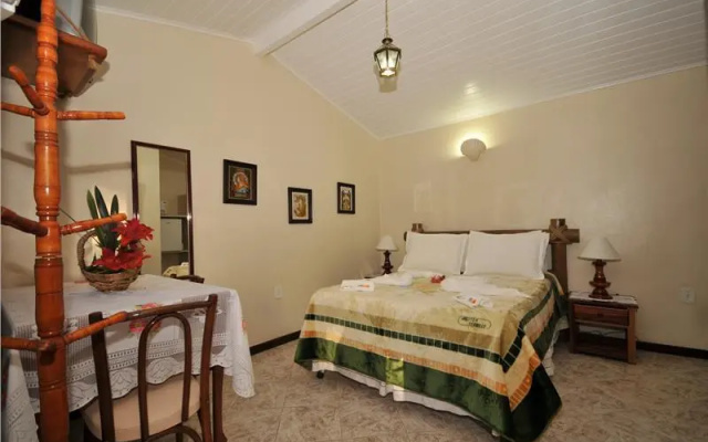 Pousada e Camping Casa Laranja