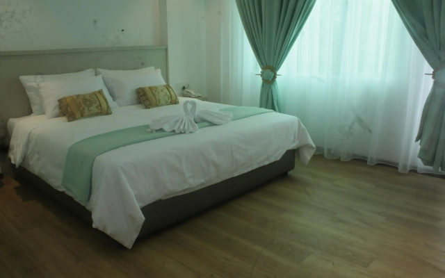 New Glow Hotel Miri