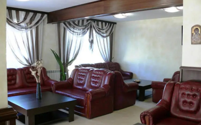 Family Hotel Bela