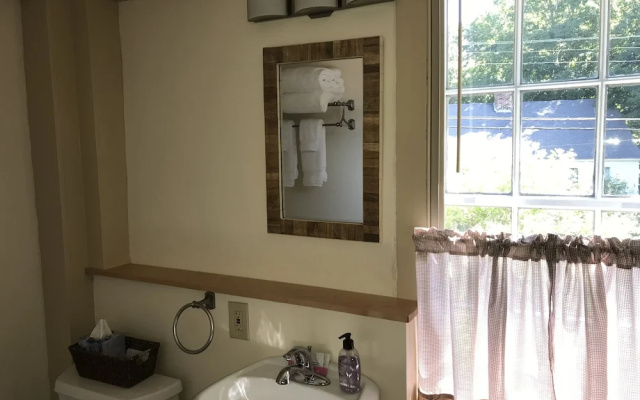 Spring Hill Inn