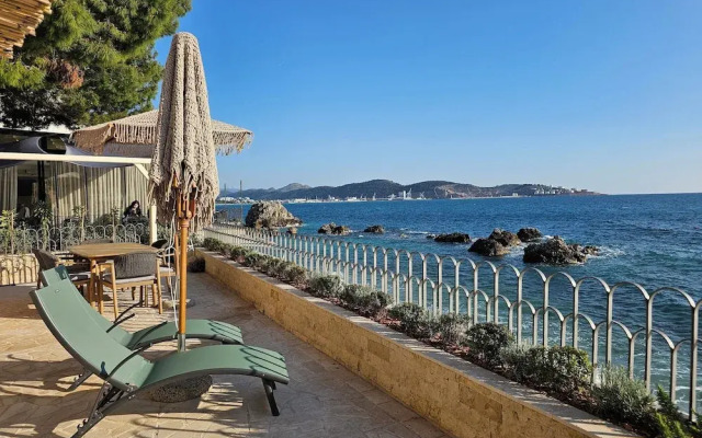 SeiSensi Luxury Beach Villa
