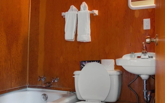 Northern Rockies Lodge