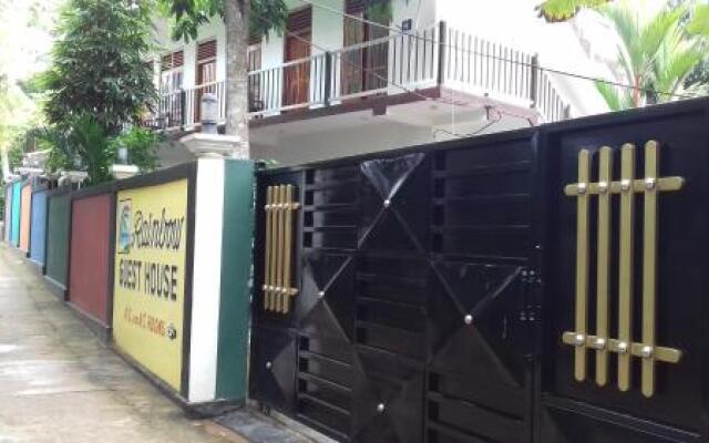 Отель Rainbow Guest House вид на фасад