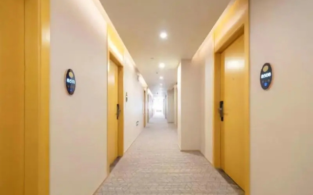 Ji Hotel Shanghai Caohejing Gumei Road
