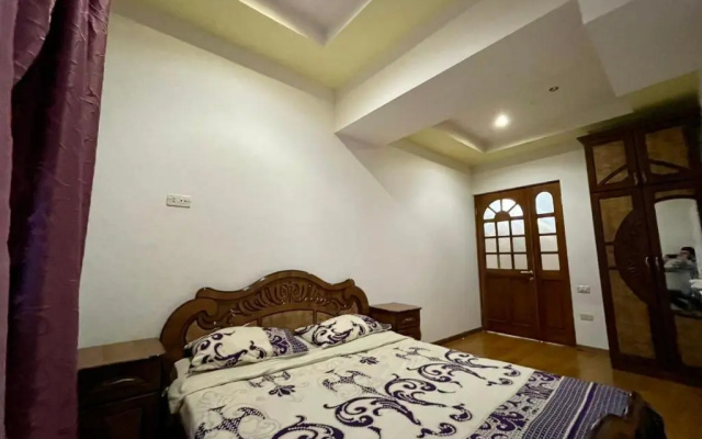 Apartment in Abovyan Street, Yerevan
