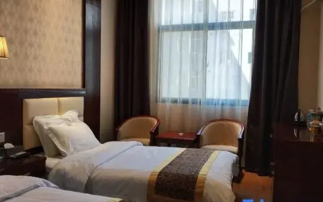 Zhaotong Junshangdu Hotel