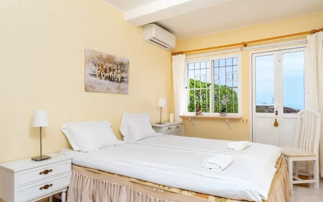 Townhouse with Sea View in Benalmadena Ref 116