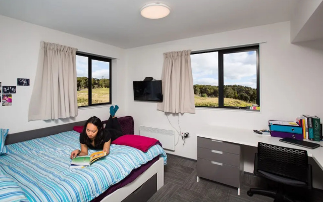 Campus Summer Stays - Albany Village