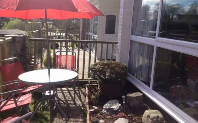 Upper Lake Chalet , Dog and Pet Friendly