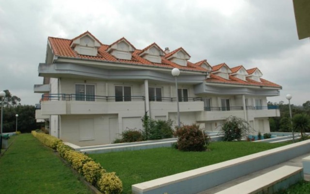 Отель in Isla, Cantabria 102781 by MO Rentals Испания, Арнуэро - отзывы, цены и фото номеров - забронировать отель in Isla, Cantabria 102781 by MO Rentals онлайн вид на фасад