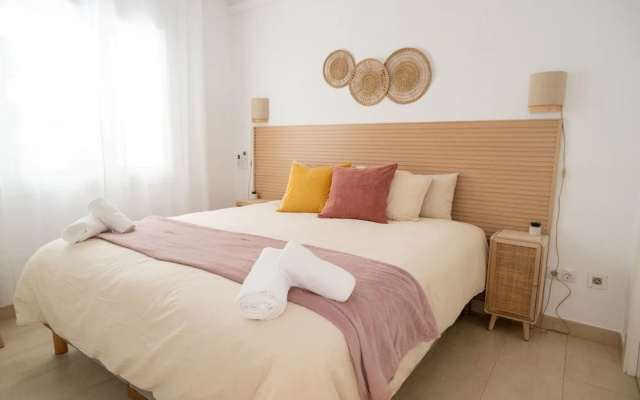 Terrace Retreat -stay in the Heart of Sitges