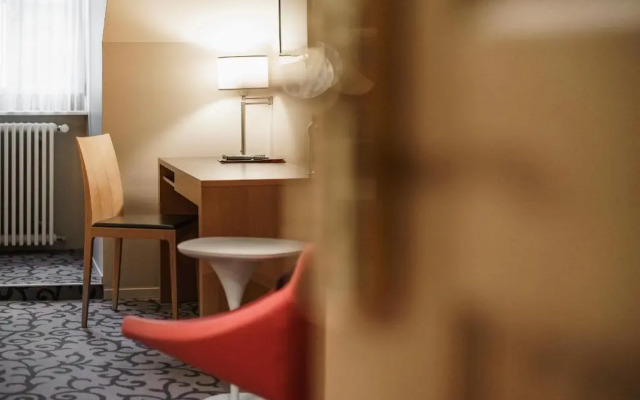 BLUME. - Baden Hotel & Restaurant