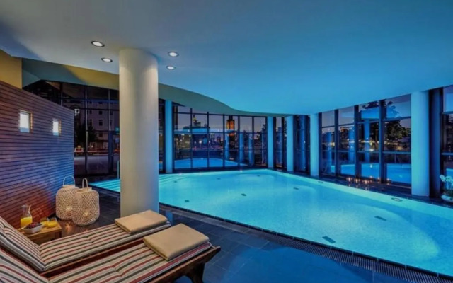 Main Plaza Suite Tower