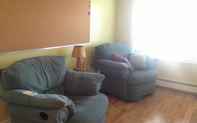 Lee's Ocean Peek B & B