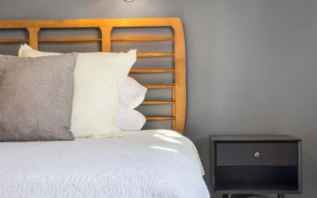 Avondale Hideaway Condo for 6