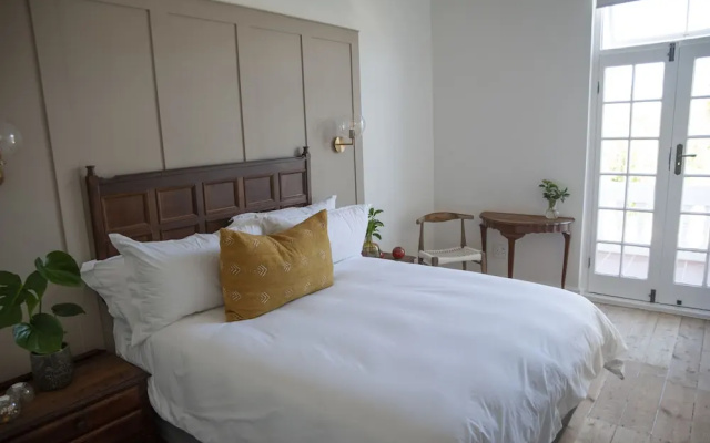 The Grand Hotel Robertson