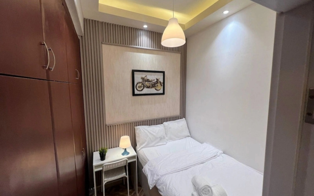 Contemporary Partition Room in Tecom