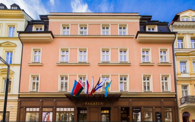 Palatin Hotel Карловы Вары вид на фасад