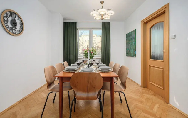 Lumina apartment for family in Warsaw