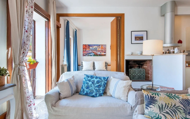 Spanish Steps Apartment