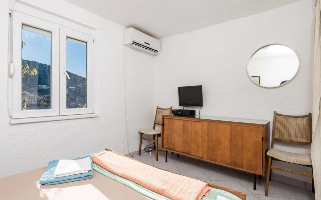 Amazing Home in Donja Klada With 3 Bedrooms, Outdoor Swimming Pool and Wifi