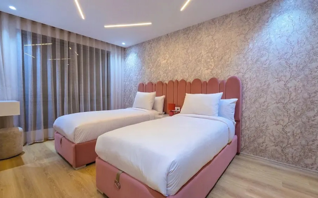 Luxury Living - Near to football stadium