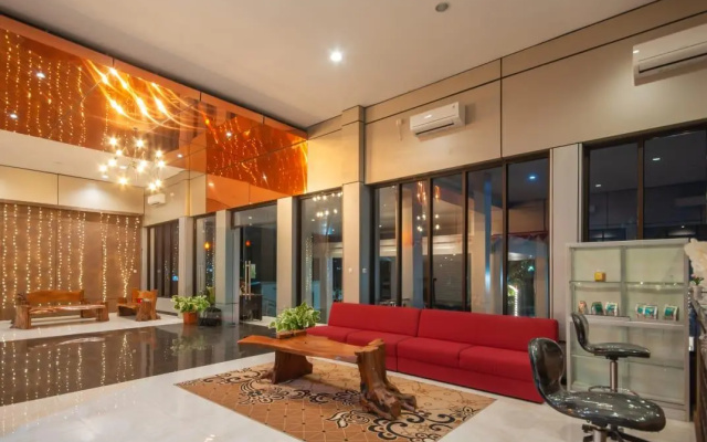 Sumbawa Grand Hotel