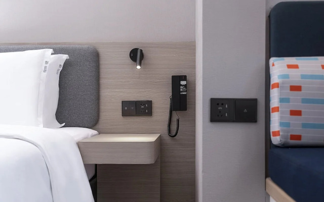 Holiday Inn Express Chongqing Caiyun Lake by IHG