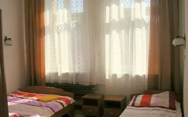 Hostel New Retro