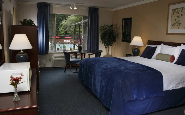 The Occidental Lodge