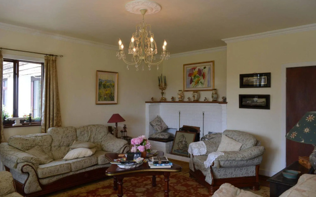 Lough Owel Lodge B&B