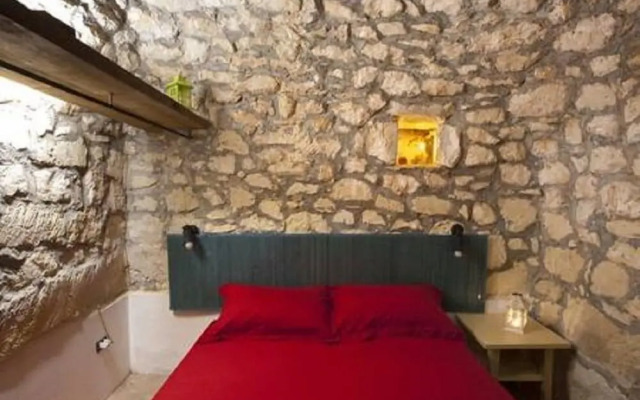 Trullo in the Wood