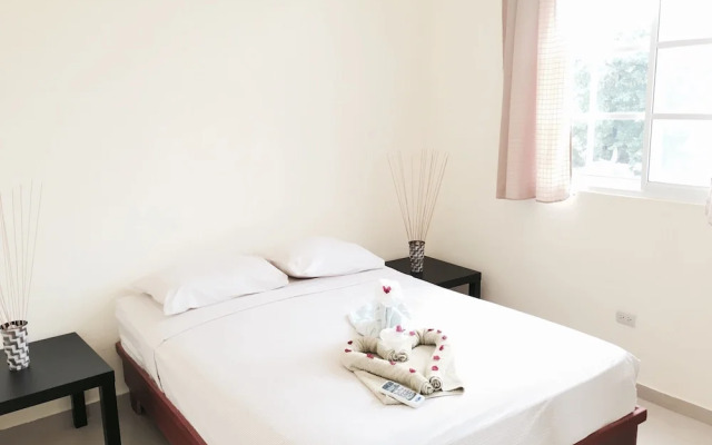 Costambar Beachside Apartment With Pool