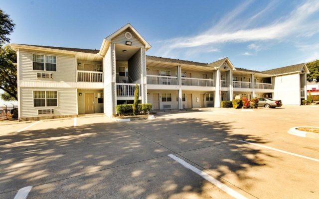 Studio 6 Dallas, TX - Garland - Northeast