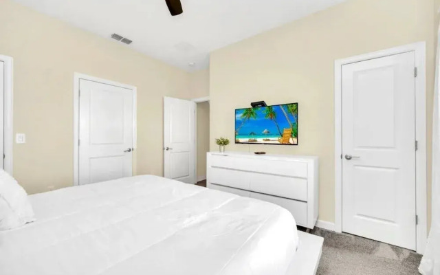 4829lullaby 4 Bedroom Townhouse
