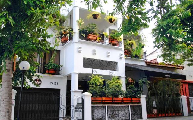 Отель Casa Miraflores Колумбия, Кали - отзывы, цены и фото номеров - забронировать отель Casa Miraflores онлайн вид на фасад