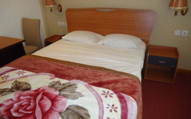 Stamford Star Hotel