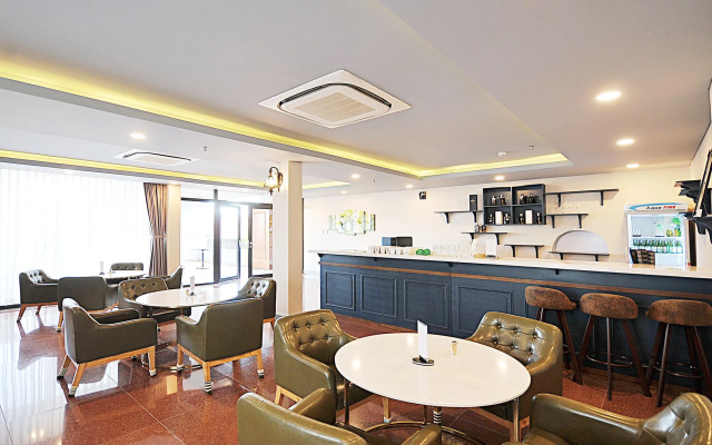 Elong me Hotel