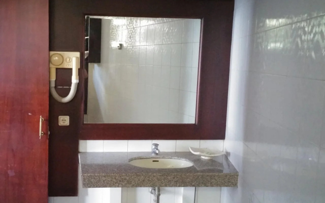 Puri Naga Beachfront Cottages