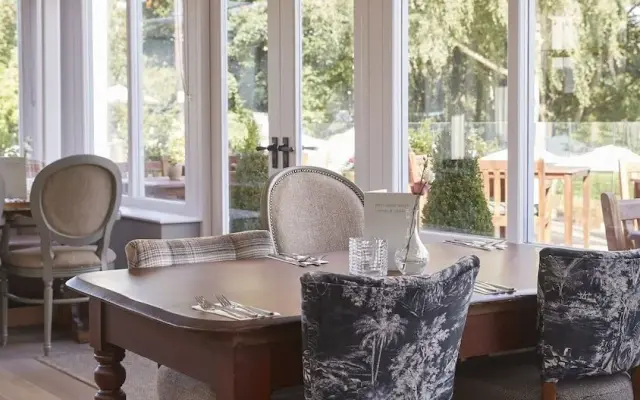 Riverside Shrewsbury by Chef and Brewer Collection