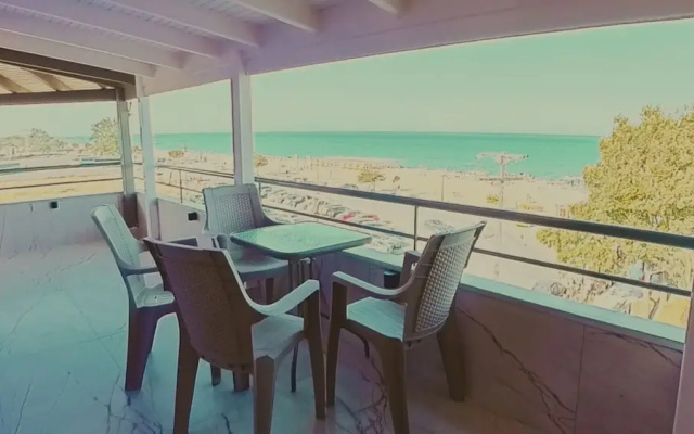 ZOI Girni – Seaside Hotel