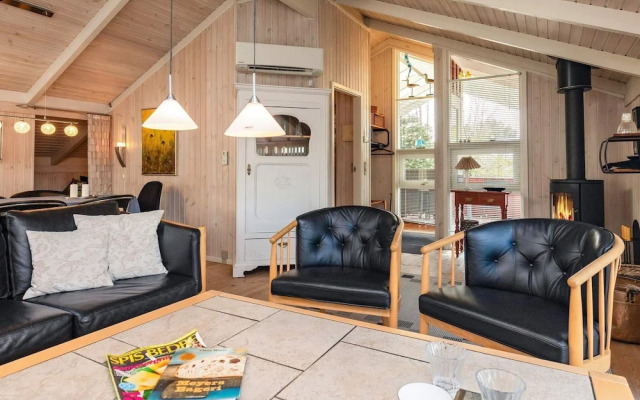 6 Person Holiday Home in Hals