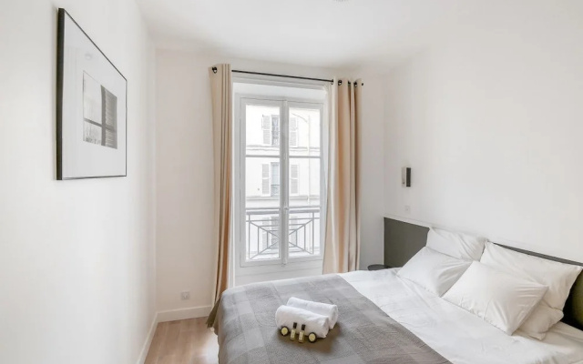 Splendid Haussmann Flat