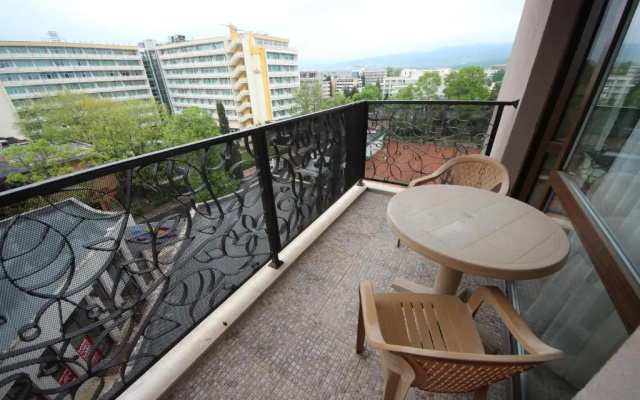 Menada Apartments in Royal Beach Resort